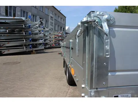 Gemakbak div auto aanhangers