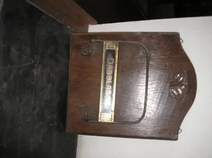 Brieven- tijdschriften- krantenhanger