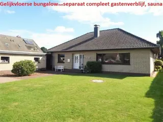Gelijkvloers vrijst. woonhuis, separaat gastenverblijf