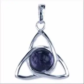 Amethist in Triquetra hanger van zilver