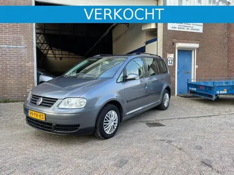 Volkswagen Touran 1.6 16V FSI Highline | Nette auto