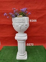Planten bak met zuil. nr 0272 & 6166