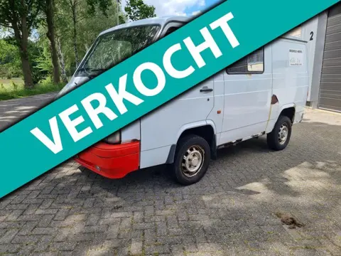 Nissan Trade GEZOCHT GEVRAAGD URVAN SERENA 0613896819