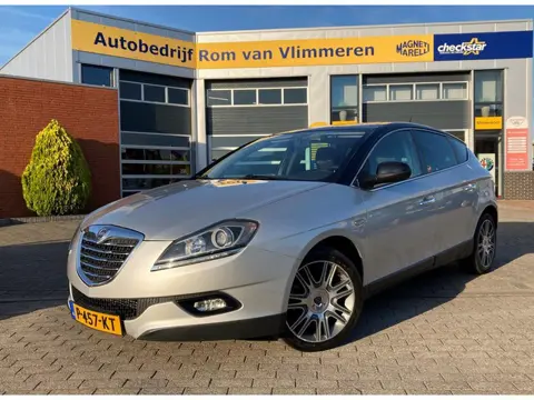 Lancia Delta 1.4 M.air Platinum | Trekhaak | APK tot 01-07-2026 |