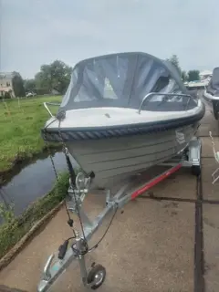 Nieuwe Excellent 4.70m Sloepen in Ter Aar