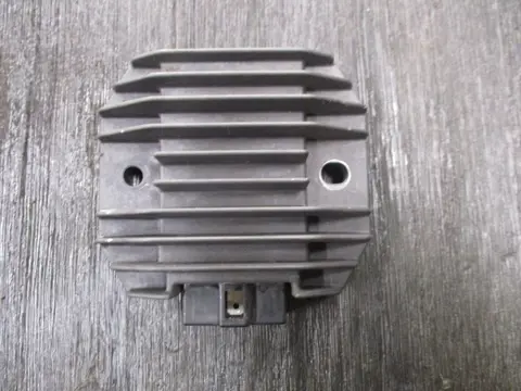 SPANNINGSREGELAAR Yamaha YZF R 125 2008 - 2014