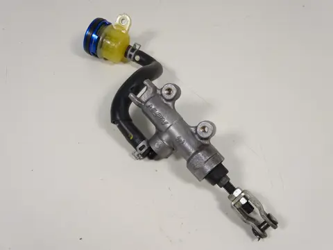 REMPOMP ACHTER Suzuki GSX R 750 2011 - 2012