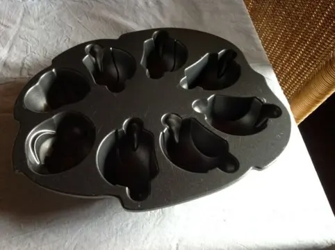 Nordic Ware - bakvorm , caterpillar cakeley pan