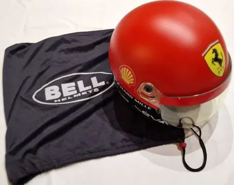 Ferrari - Formule 1 - 2022 - Pitcrew helm