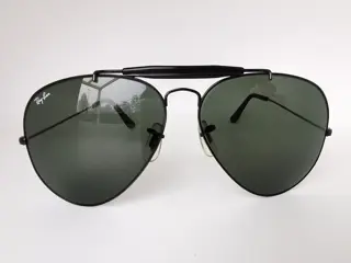 Bausch &amp; Lomb U.S.A - Ray-Ban Outdoorsman Black 80's