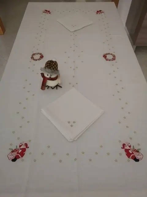 Kersttafelkleed Spectaculair kersttafelkleed x12 in puur