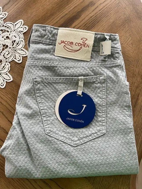 Jacob Cohen - NEW - Luxury Tailored - Italian Craftsmanship