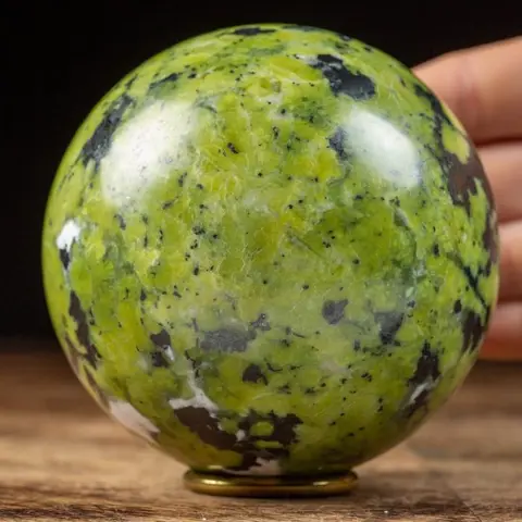 Premium kwaliteit hagedis Bol - Noorse Jade - - 95×95×95 mm
