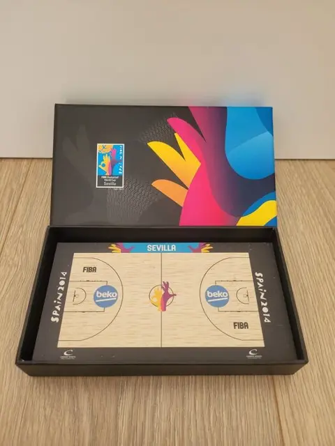 Edición limitada, en el embalaje original - FIBA Basketball