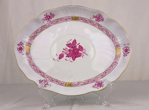 Apponyi porpora 221 / AP - Herend - Middelpunt cm. 26 X 21.