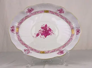 Apponyi porpora 221 / AP - Herend - Middelpunt cm. 26 X 21.