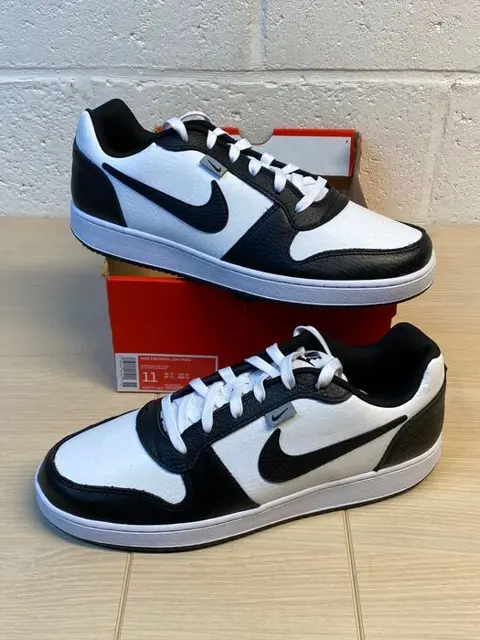 Nike - Nike Air Low Ebermond Black and White P45 - Sneakers
