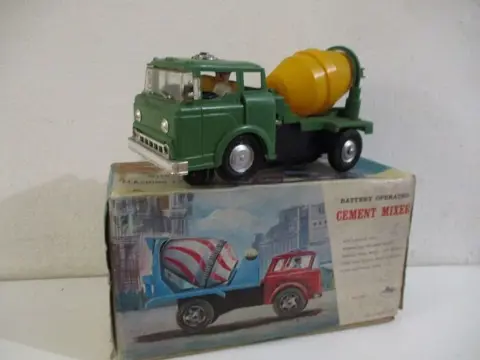 BPP - 3004 - Vrachtwagen Cement Mixer Battery Operated -
