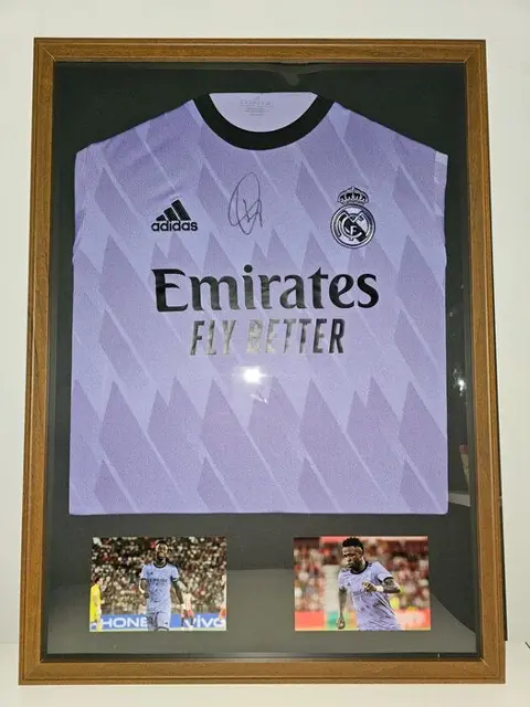 Real Madrid - Vinicius Jr. - Jersey(s)