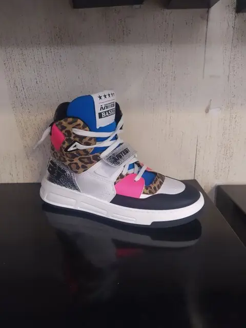 Acne Studios - Sneakers - Maat: Schoenen / EU 40