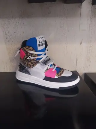 Acne Studios - Sneakers - Maat: Schoenen / EU 40