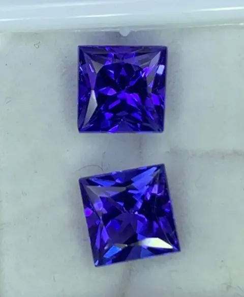 2 pcs Blauw, Paars Tanzaniet - 5.22 ct