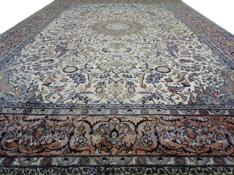 Ghoum - Cleaned Carpet - 345 cm - 245 cm