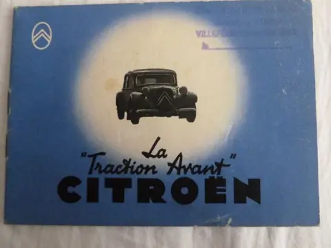 Brochures/catalogi - 16 page Citroën TRACTION AVANT catalog