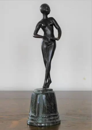 Naar Johannes Götz, (1865-1934) - Beeld naakt