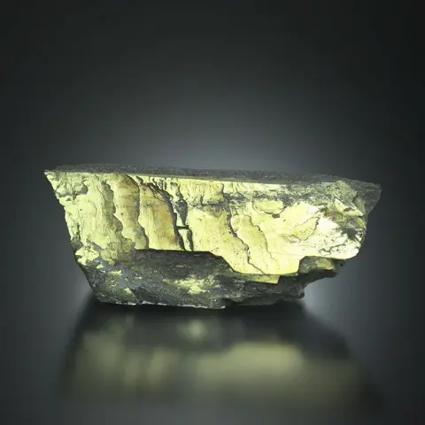 Paars BORNITE &amp; CHALCOPYRITE op MATRIX Exemplaar -