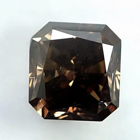 Diamant - 0.66 ct - Radiant - Natural Fancy Deep Brownish