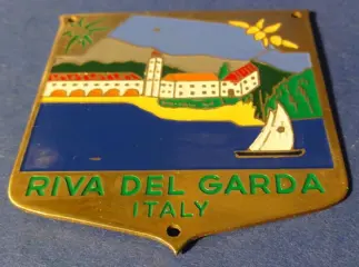 Embleem/mascotte/kenteken - Italy Riva Del Garda Old Car
