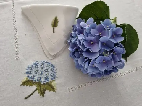 Spectaculair!! puur linnen tafelkleed x 12 met