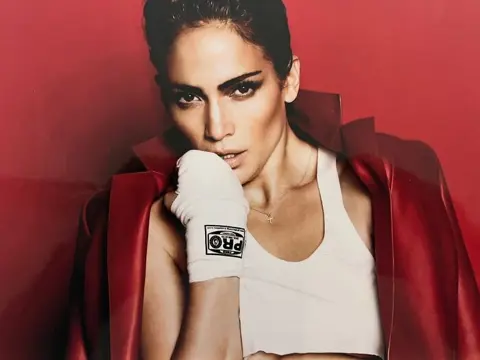 Mario Testino (1954) - Jennifer Lopez, 2012