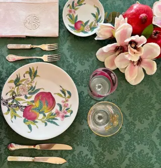 Tafelkleed voor grote tafels, droog groen damast. 2,80 x