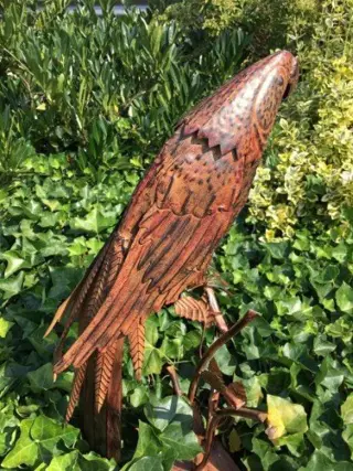 Metalen Papegaai op tak, papegaai , deco , vogel