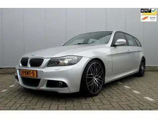BMW 3-serie Touring 325i 3.0 Business Line M-Sport automaat / F1-schakelflippers
