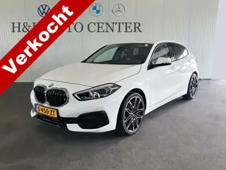 BMW 1-serie 118i Sportline |NAVI|19"velgen| (bj 2022)