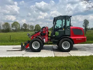 Weidemann 5080 shovel