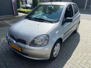 Toyota Yaris 1.3-16V VVT-i Sol VERKOCHT