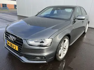 Audi A4 Limousine 1.8 TFSI S Edition (bj 2012, automaat)