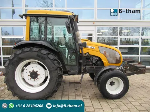 Valtra A75 4x2 + Fronthef VALMET (bj 2006)