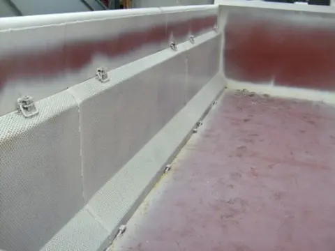 vloeistofdichte containers met geperfereerde plaat