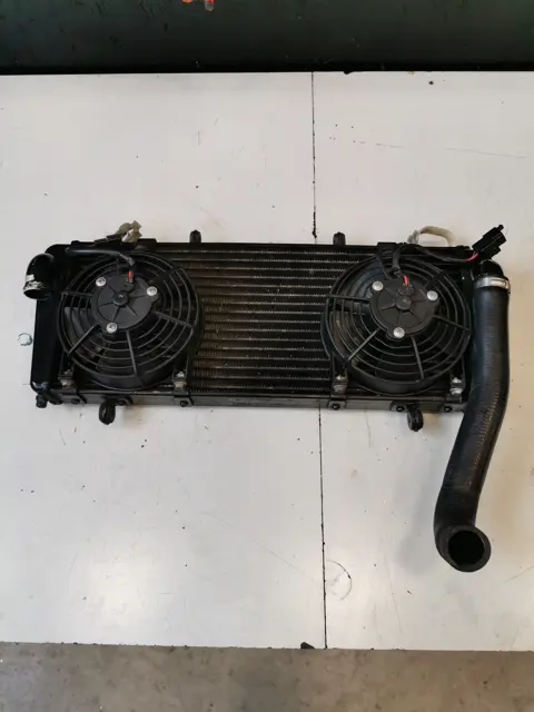 RADIATEUR Aprilia RSV 1000 2004 - 2010 / 2004 - 2005 / 2006