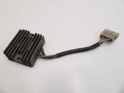 SPANNINGSREGELAAR Yamaha XJ 650 1980 - 1984