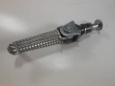 VOETSTEUN LINKS Yamaha MT 09 2013 - 2017 / 2018 - 2020