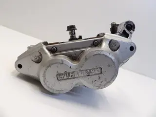 REMKLAUW LINKS VOOR Yamaha FZR 1000 1987 - 1988