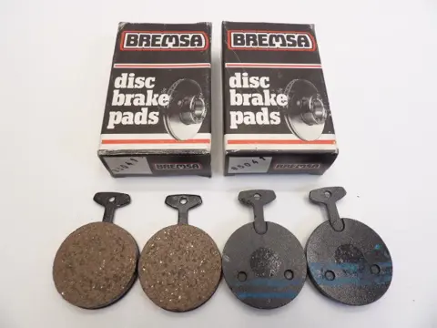 REMBLOKKEN VOOR Yamaha RD 350 1973 - 1975