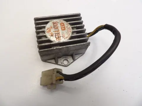 SPANNINGSREGELAAR Honda Goldwing GL 1974 - 1979