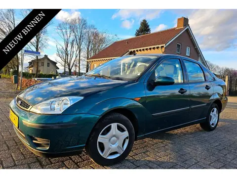 Ford Focus 1.4-16V Cool Edition met Airco en Diverse Opties !
